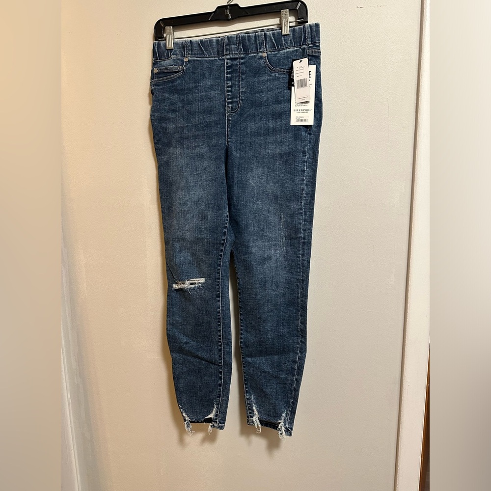 NWT Liverpool Pull On Denim